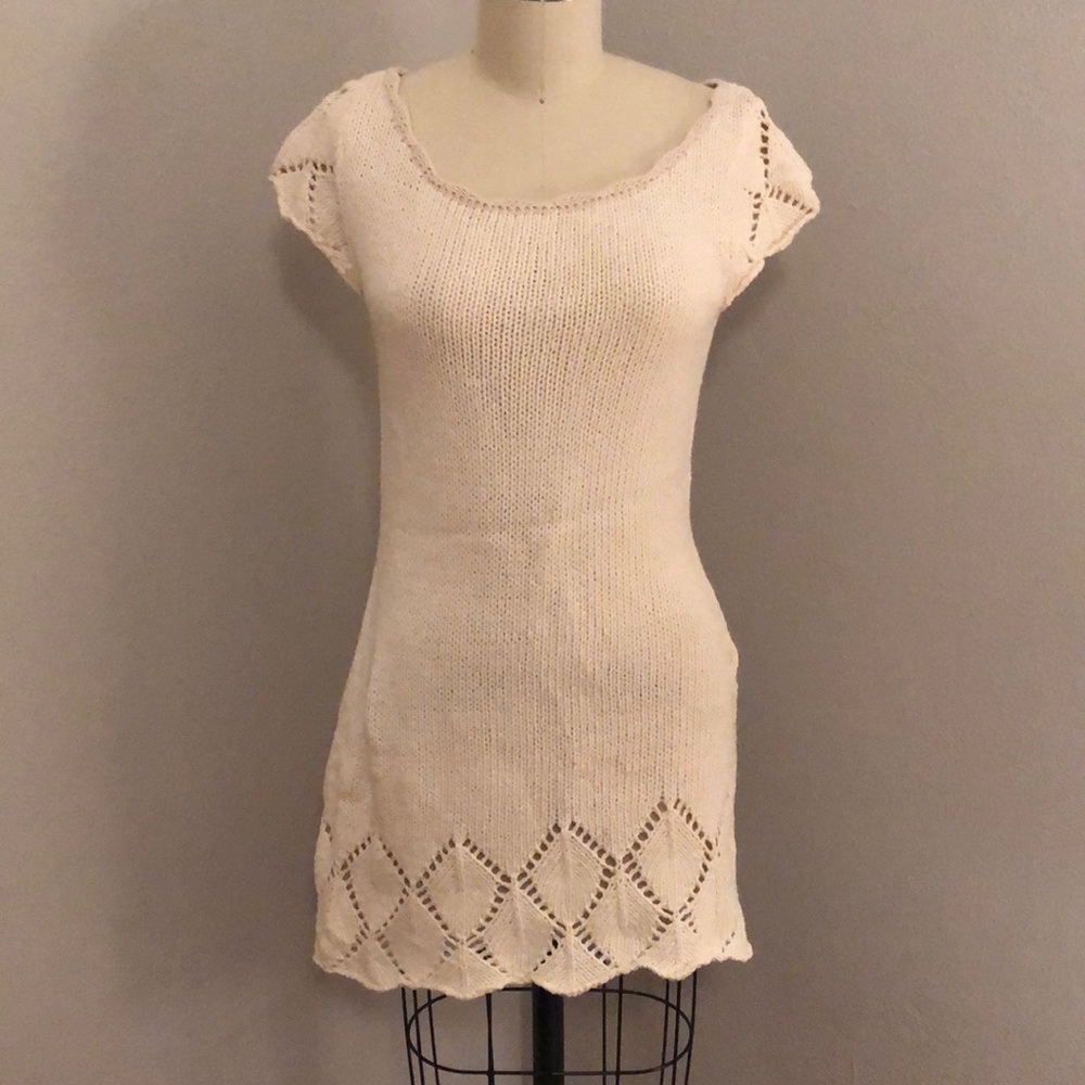 Old Navy Cream Crochet Knit short sleeve Dress